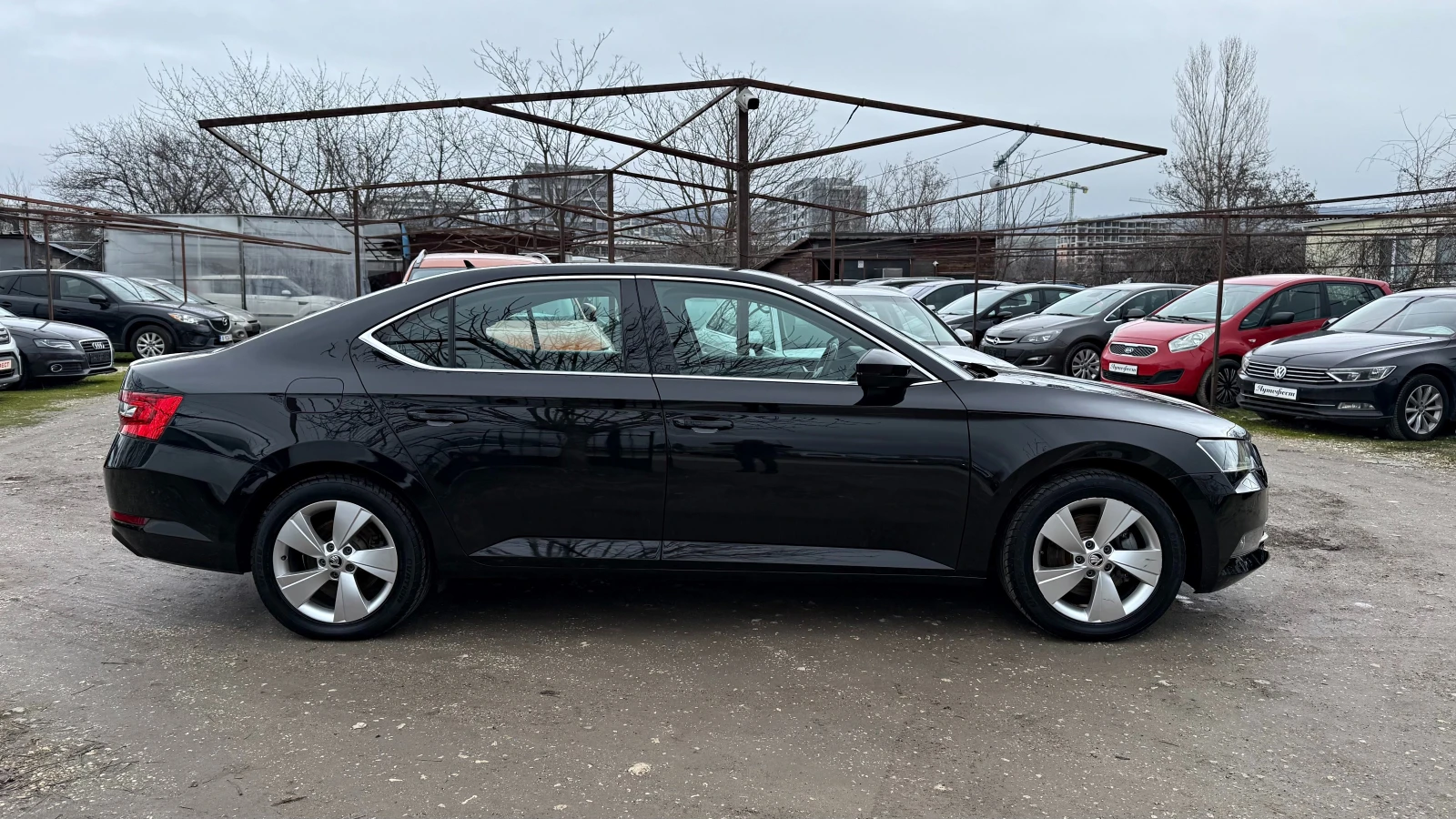 Skoda Superb 2.0TDI ��������� ���� ��-������ ���� 6 | Mobile.bg � ����������� 5