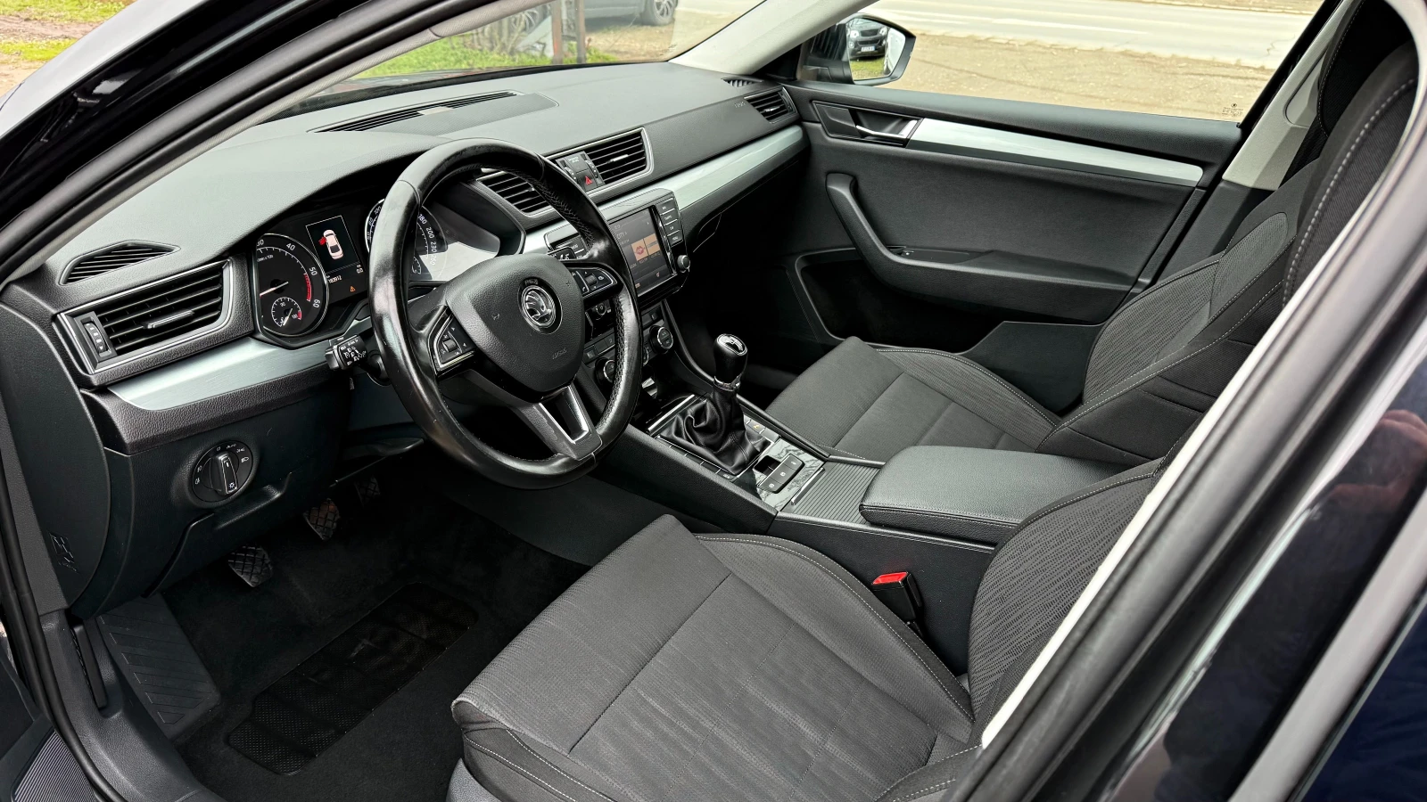 Skoda Superb 2.0TDI ��������� ���� ��-������ ���� 6 | Mobile.bg � ����������� 7