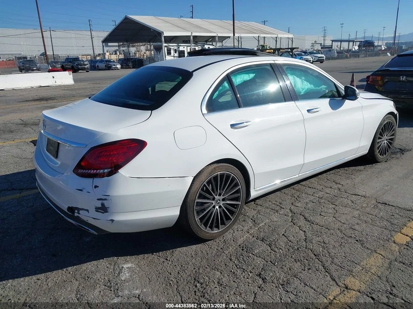 Mercedes-Benz C 300 2.0L I-4 DI, DOHC, VVT, TURBO, 255HP Rear Wheel | Mobile.bg � ����������� 4