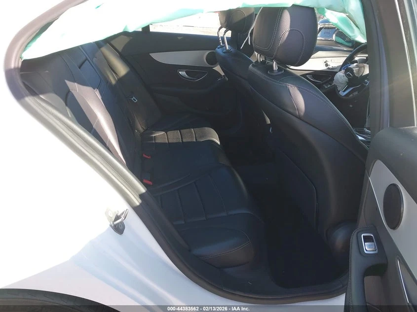 Mercedes-Benz C 300 2.0L I-4 DI, DOHC, VVT, TURBO, 255HP Rear Wheel | Mobile.bg � ����������� 8