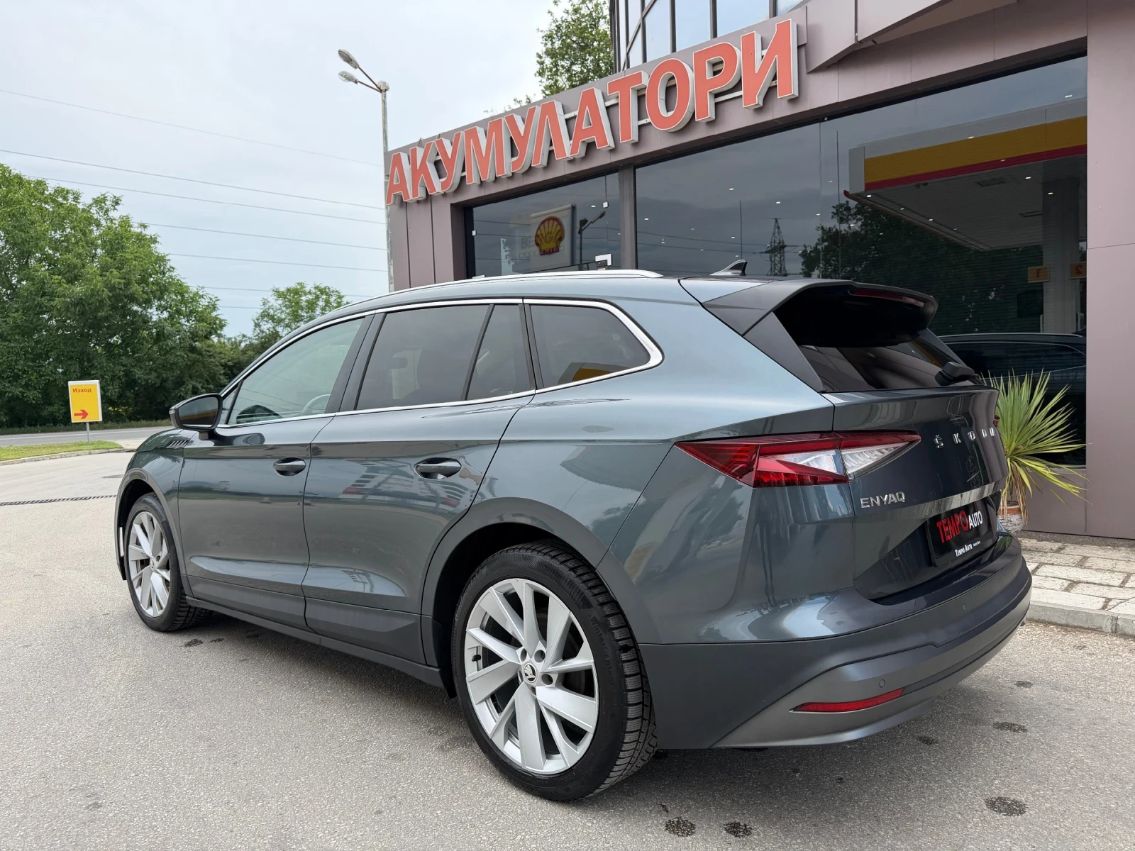 Skoda Enyaq iV 80-Сервизна История-Кожа, снимка 4 - Автомобили и джипове - 55035001