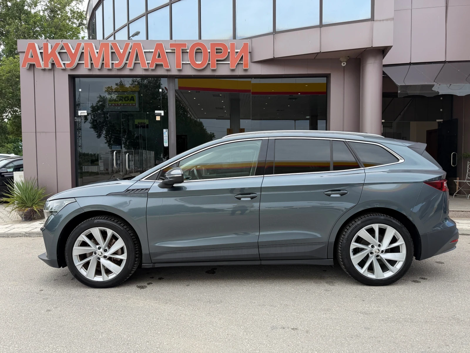 Skoda Enyaq iV 80-Сервизна История-Кожа, снимка 3 - Автомобили и джипове - 55035001