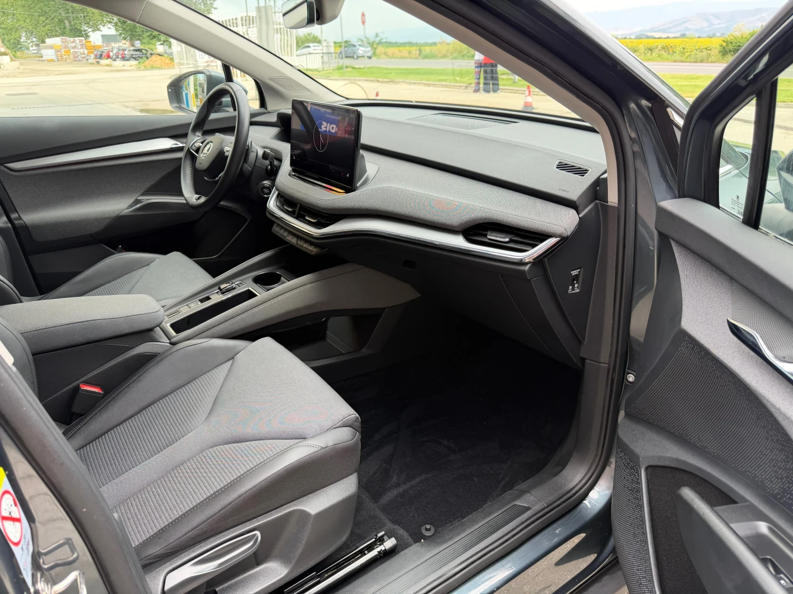 Skoda Enyaq iV 80-Сервизна История-Кожа, снимка 12 - Автомобили и джипове - 55035001