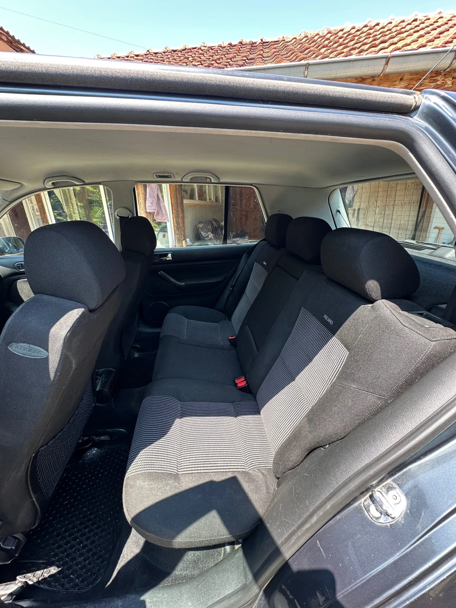 VW Golf 1.8, снимка 9 - Автомобили и джипове - 55340657