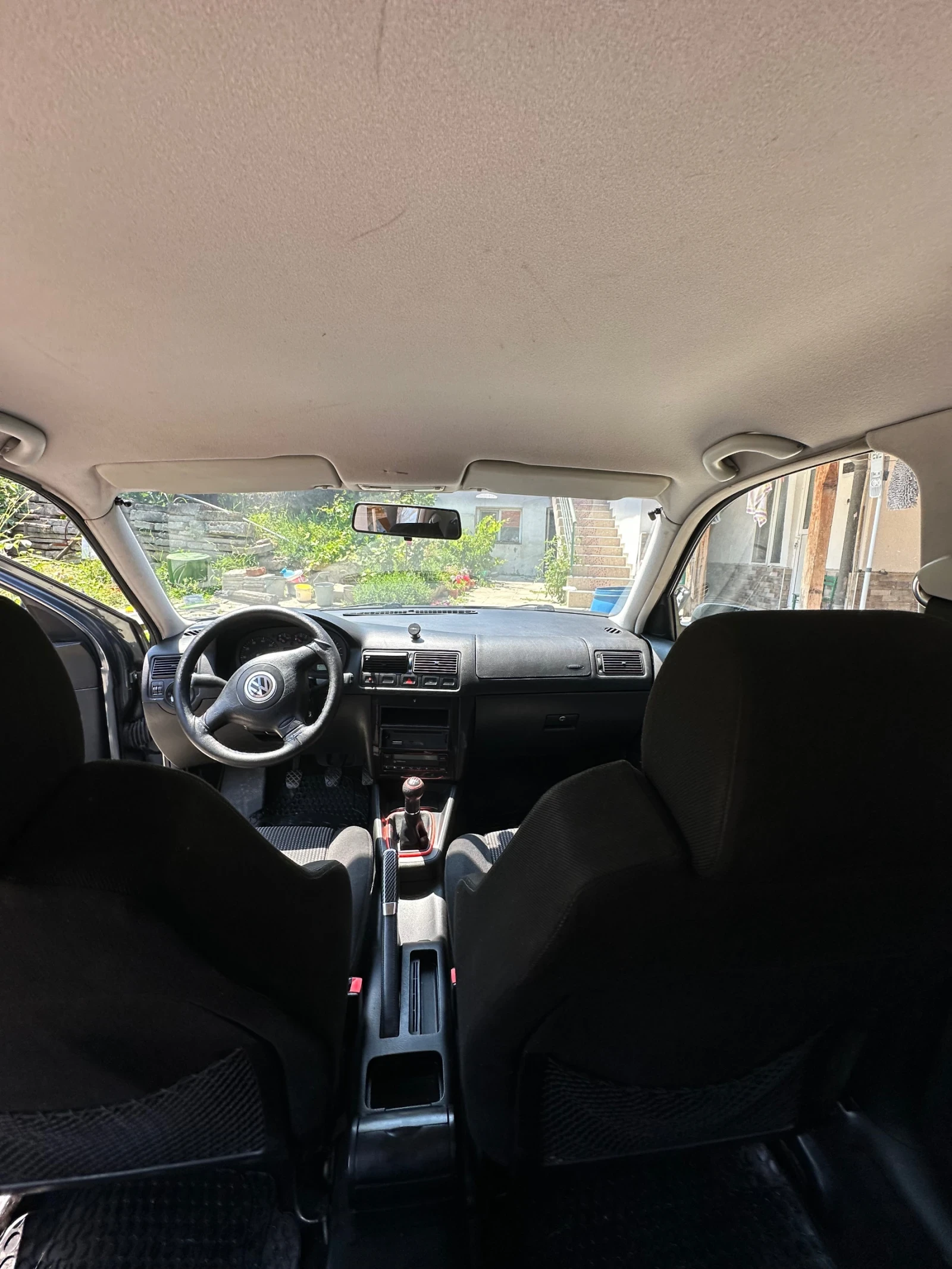 VW Golf 1.8, снимка 10 - Автомобили и джипове - 55340657