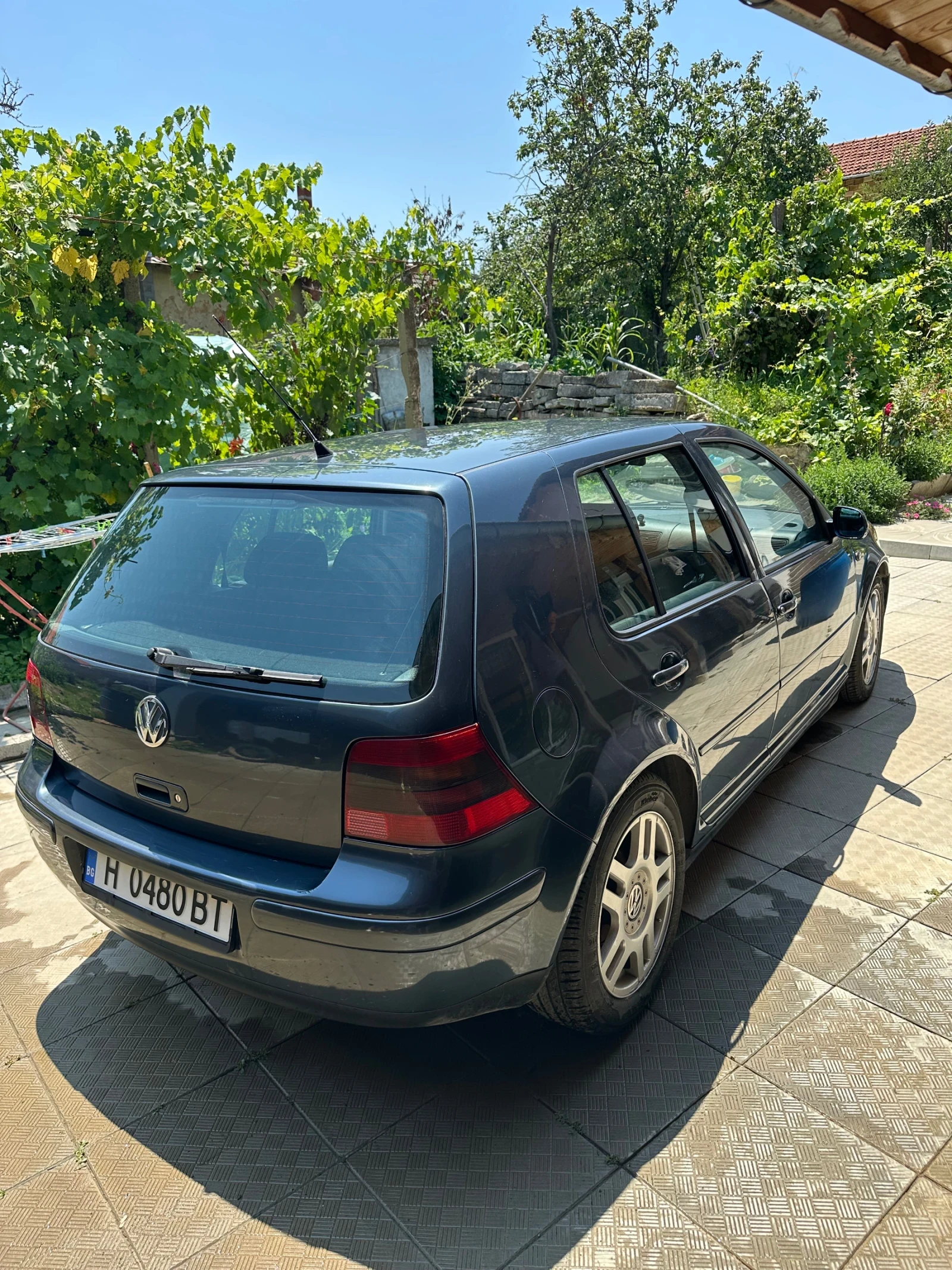 VW Golf 1.8, снимка 5 - Автомобили и джипове - 55340657