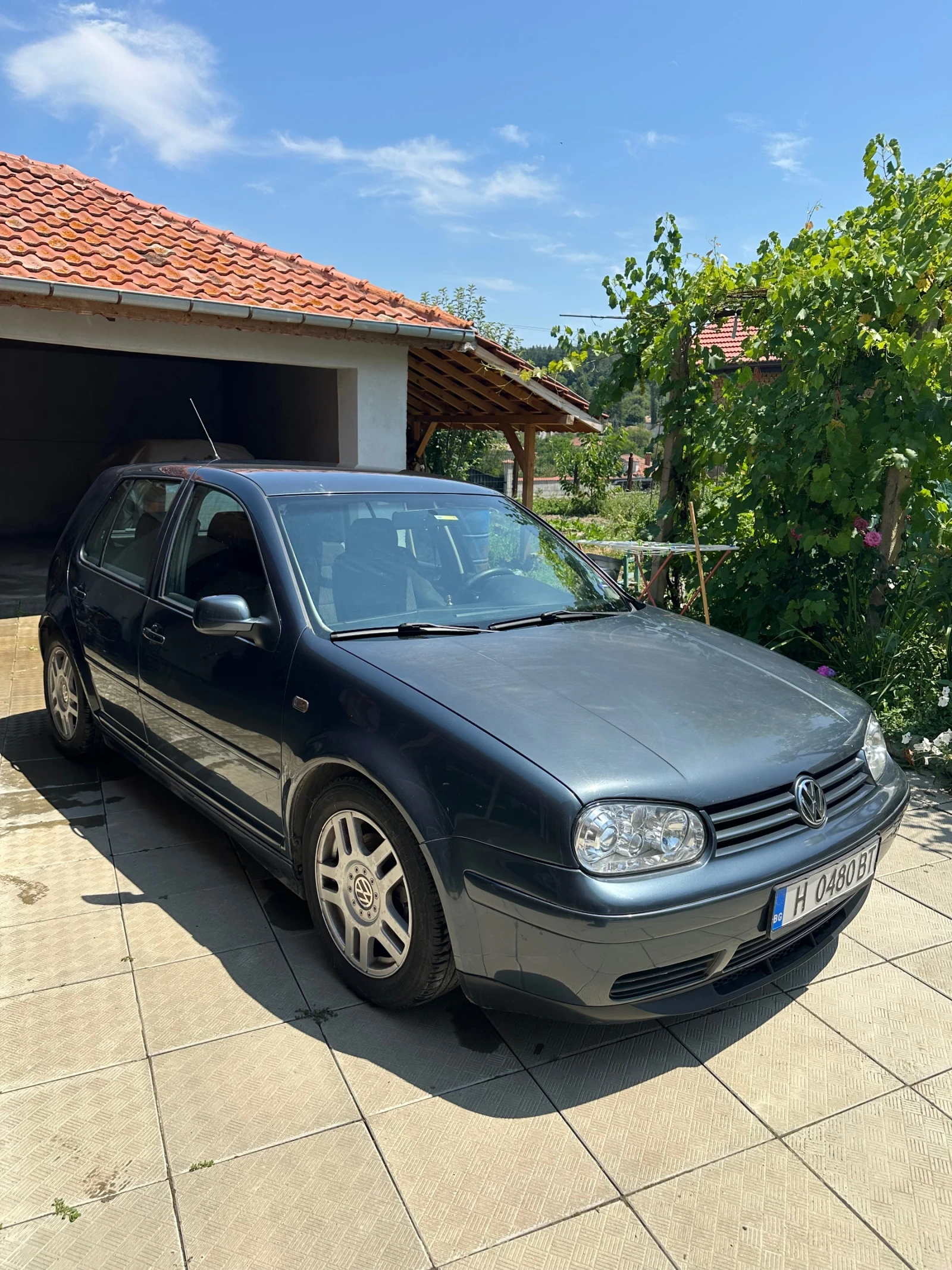 VW Golf 1.8, снимка 6 - Автомобили и джипове - 55340657