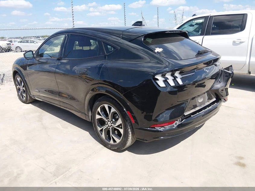 Ford Mustang Mach-E Premium, снимка 3 - Автомобили и джипове - 55469178