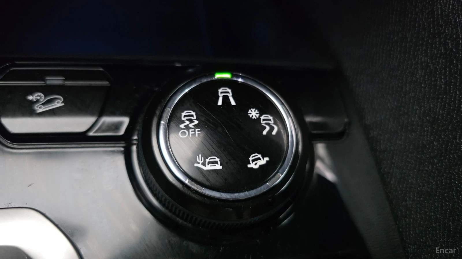 Peugeot 5008 * ALLURE* 360* ПАНО* KEYLESS* Camera* ПОДГРЕВ* , снимка 17 - Автомобили и джипове - 55570512