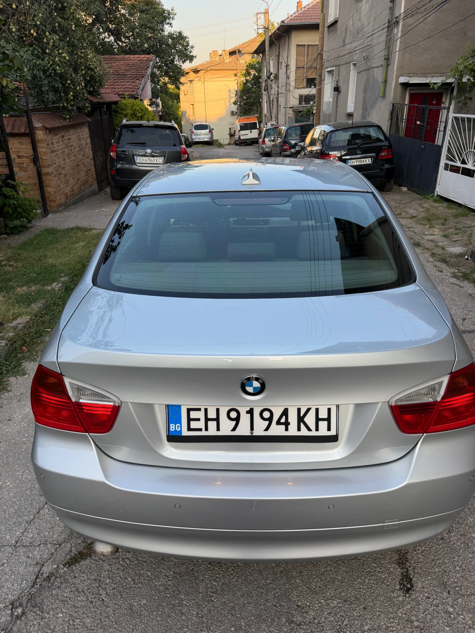 BMW 320, снимка 5 - Автомобили и джипове - 55606894