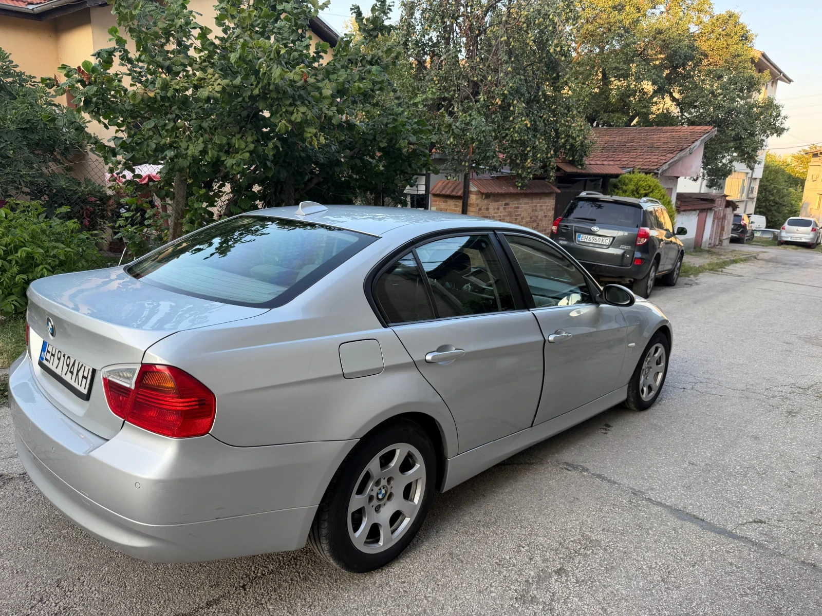 BMW 320, снимка 4 - Автомобили и джипове - 55606894