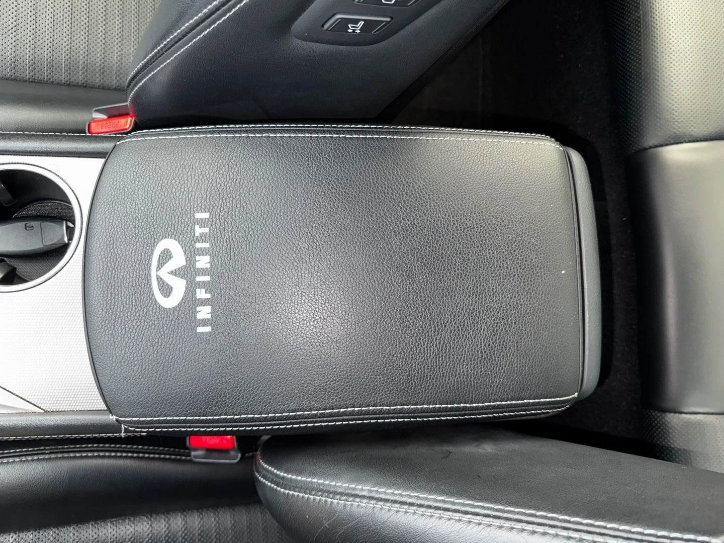Infiniti Q50 S, снимка 12 - Автомобили и джипове - 55792538