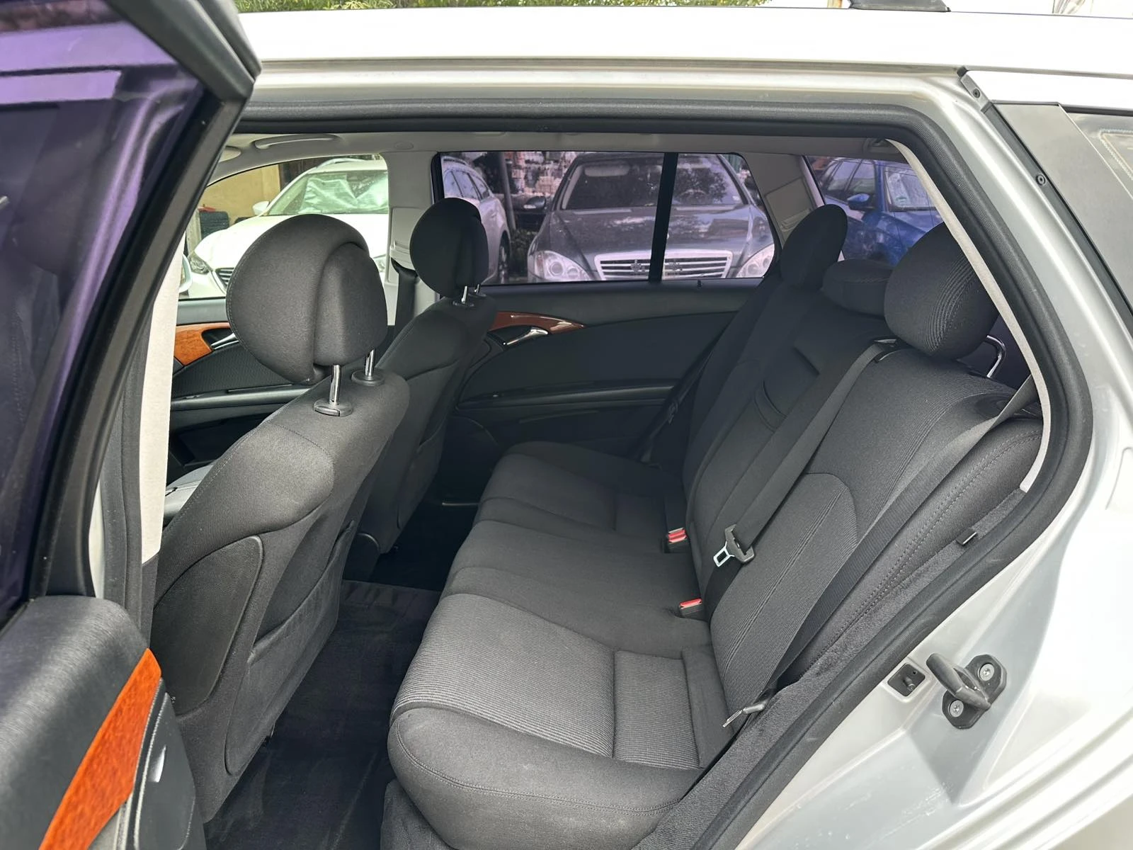 Mercedes-Benz E 200 Kompresssor Aвтоматик Facelift TUV ДО АПРИЛ 2027г , снимка 10 - Автомобили и джипове - 55803789