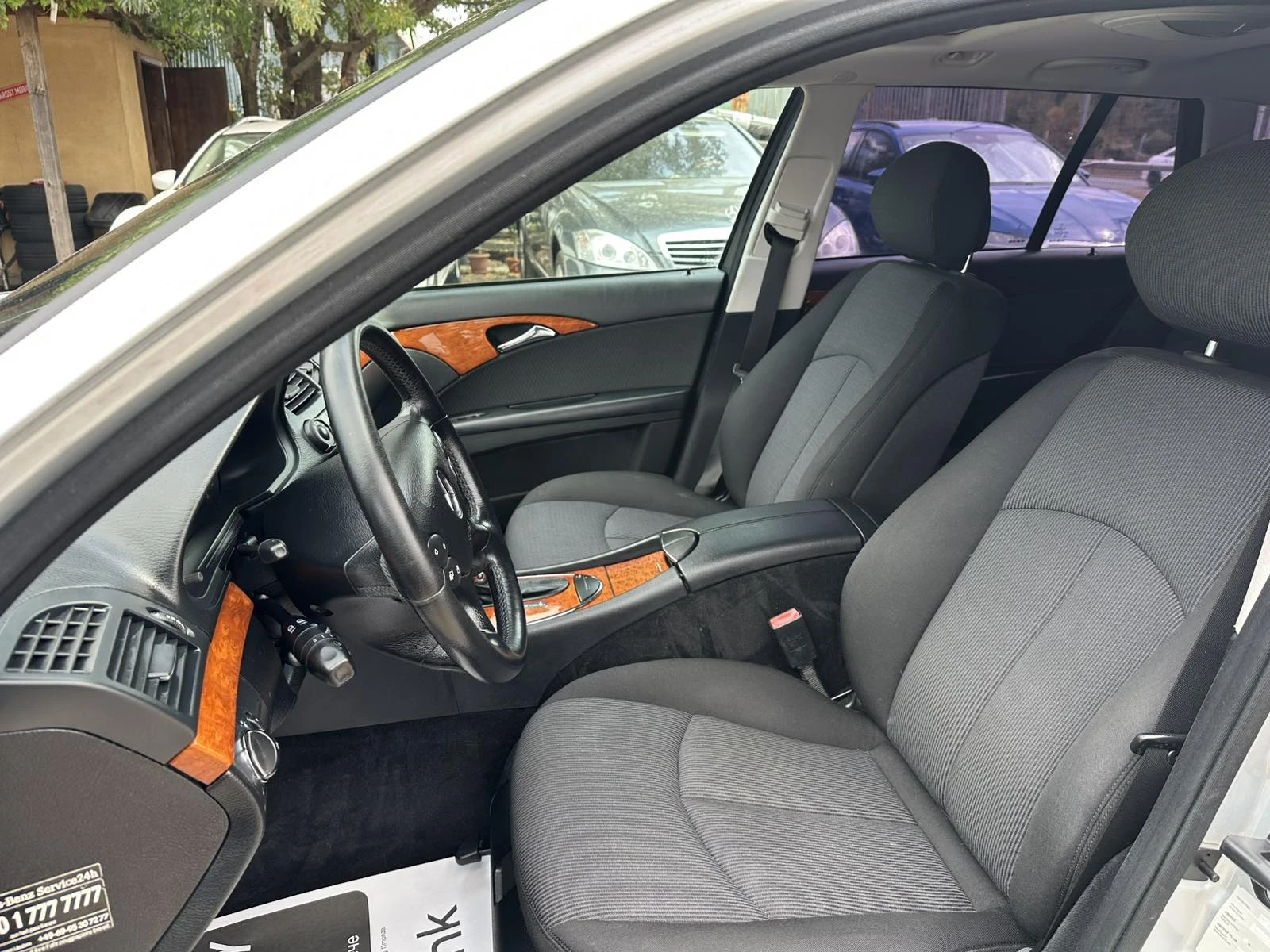 Mercedes-Benz E 200 Kompresssor Aвтоматик Facelift TUV ДО АПРИЛ 2027г , снимка 9 - Автомобили и джипове - 55803789