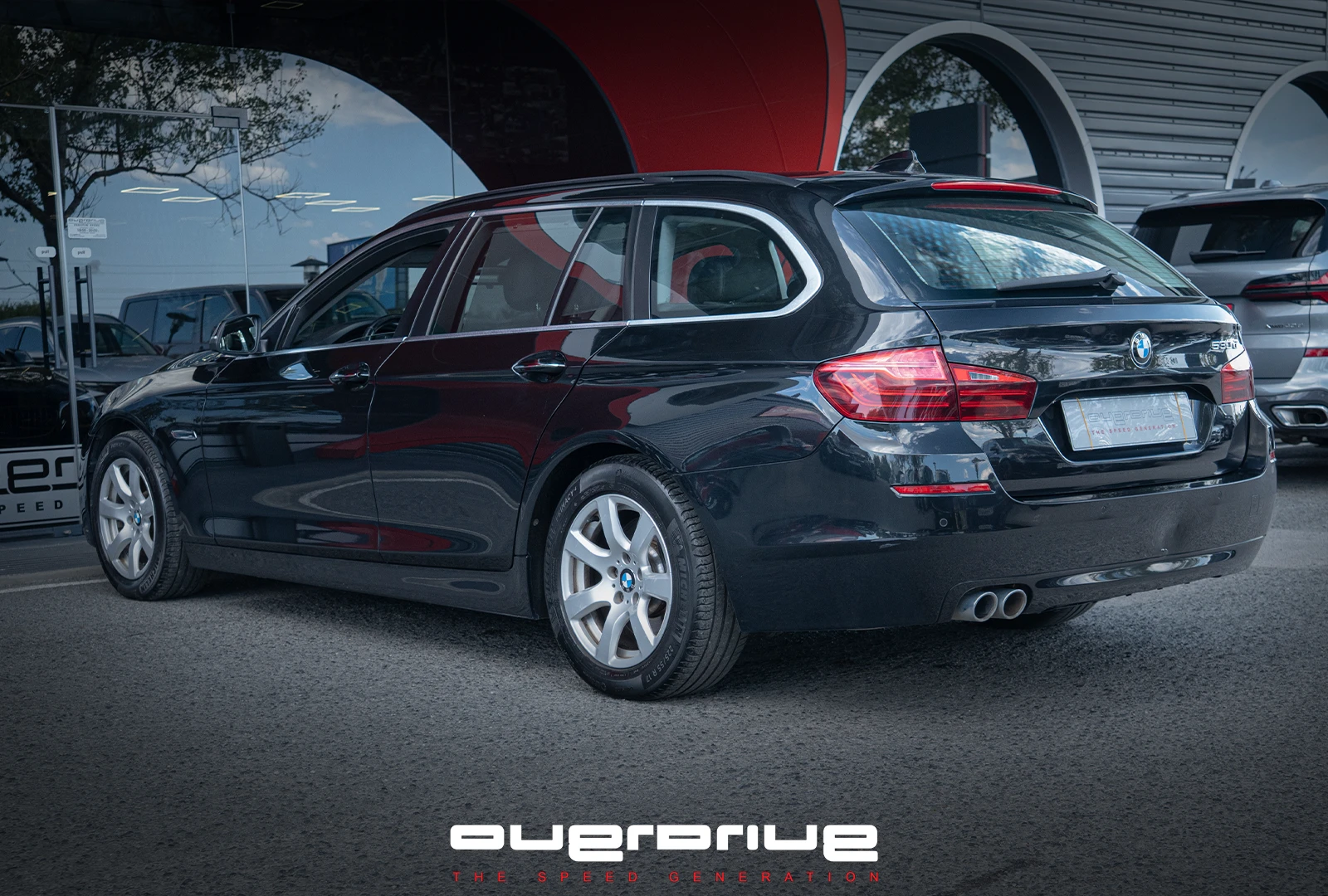 BMW 530 D Touring F11 / Head-Up / EDC / Панорама, снимка 4 - Автомобили и джипове - 55942361