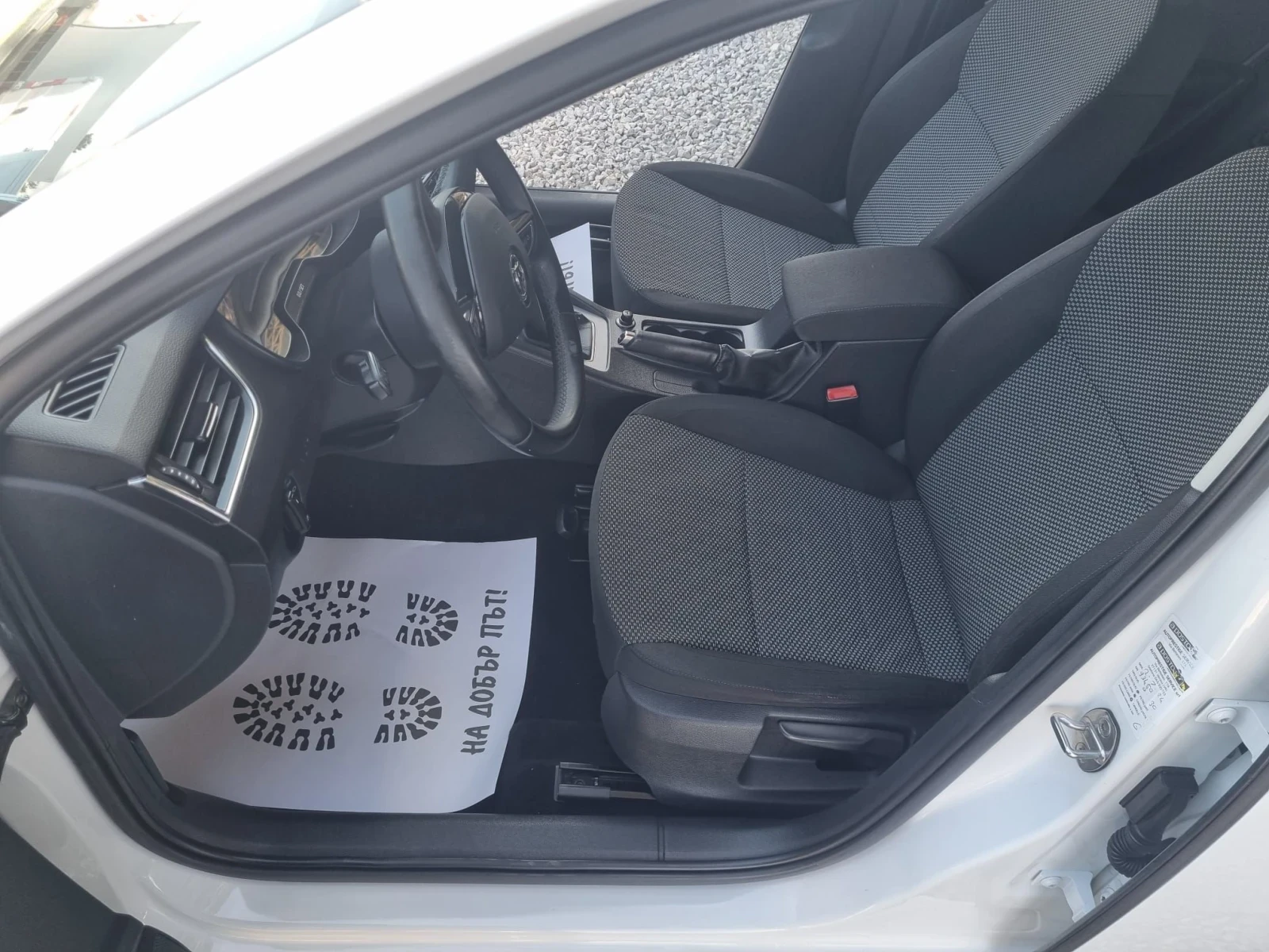 Skoda Octavia 1.6, снимка 13 - Автомобили и джипове - 56390622
