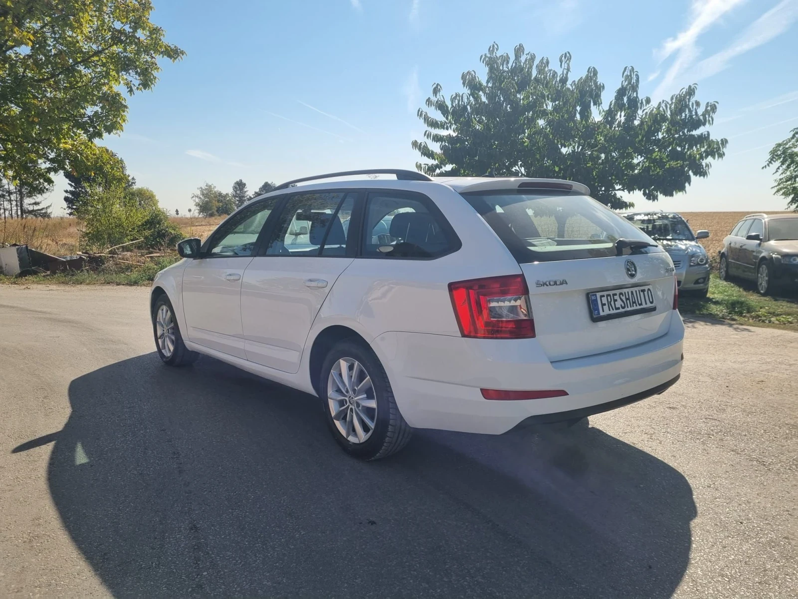 Skoda Octavia 1.6, снимка 6 - Автомобили и джипове - 56390622