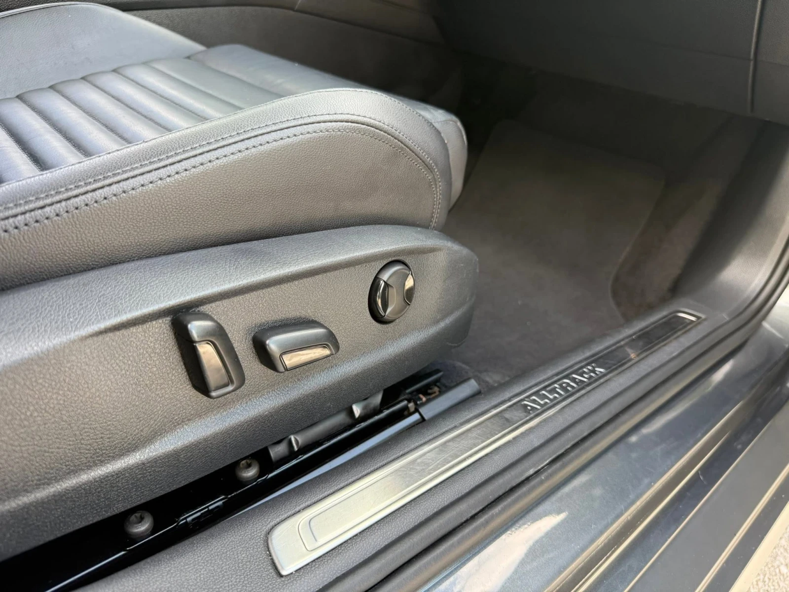 VW Passat 2.0 TSI CH 4x4 | Mobile.bg � ����������� 16