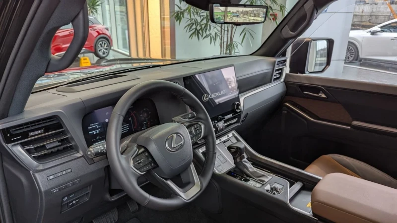 Lexus GX 550 Luxury+ Pano, снимка 10 - Автомобили и джипове - 48803151