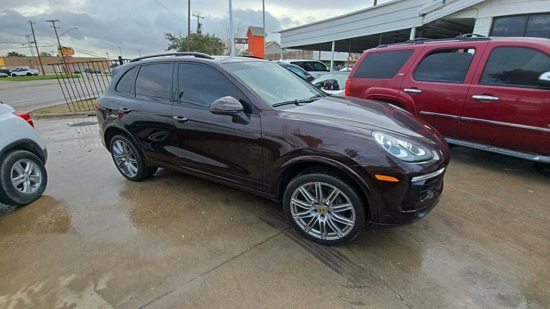 Porsche Cayenne, снимка 2 - Автомобили и джипове - 49061576