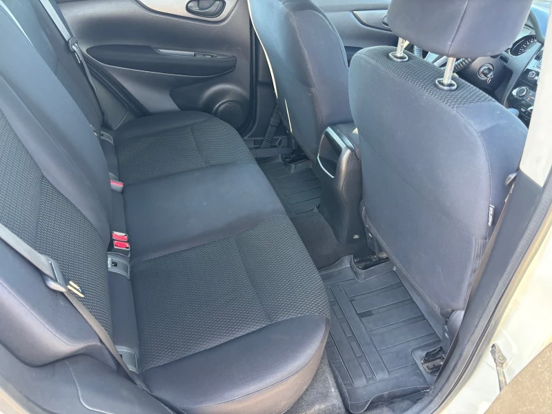 Nissan Qashqai 1.2 automatic, снимка 10 - Автомобили и джипове - 52419025