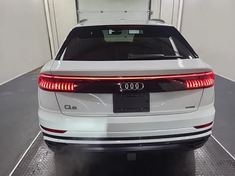 Audi Q8 PROGRESSIV  CARFAX, снимка 7 - Автомобили и джипове - 53421578