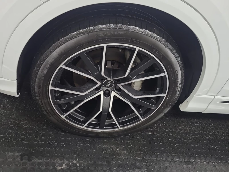 Audi Q8 PROGRESSIV  CARFAX, снимка 6 - Автомобили и джипове - 53421578