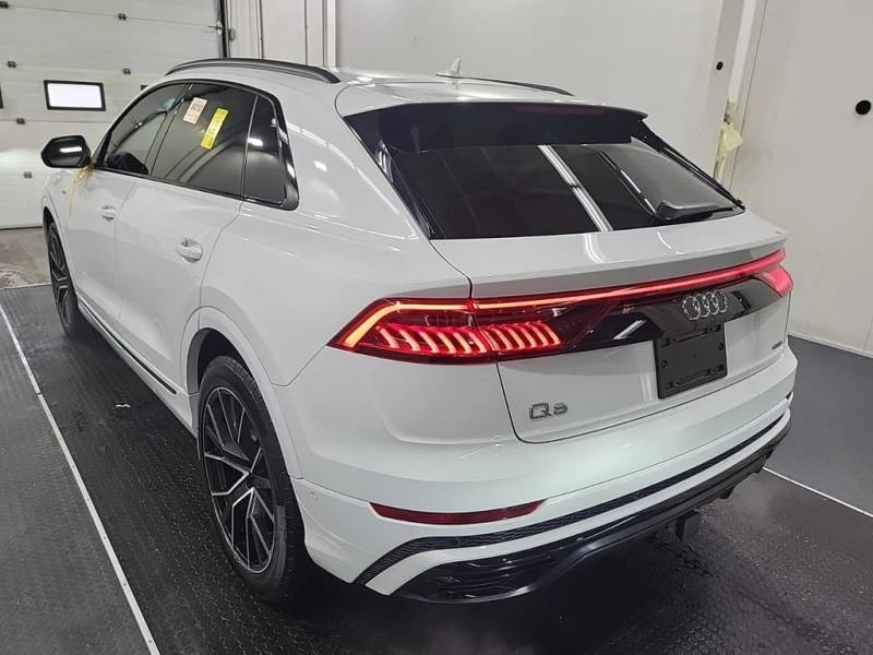 Audi Q8 PROGRESSIV  CARFAX, снимка 4 - Автомобили и джипове - 53421578