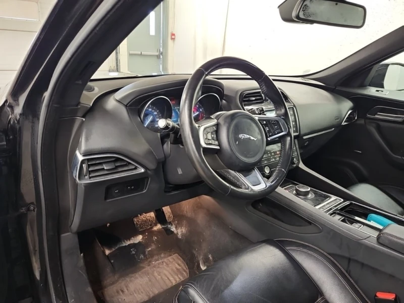 Jaguar F-PACE * PRESTIGE * CARFAX * ЦЕНА ДО БГ, снимка 9 - Автомобили и джипове - 53445581