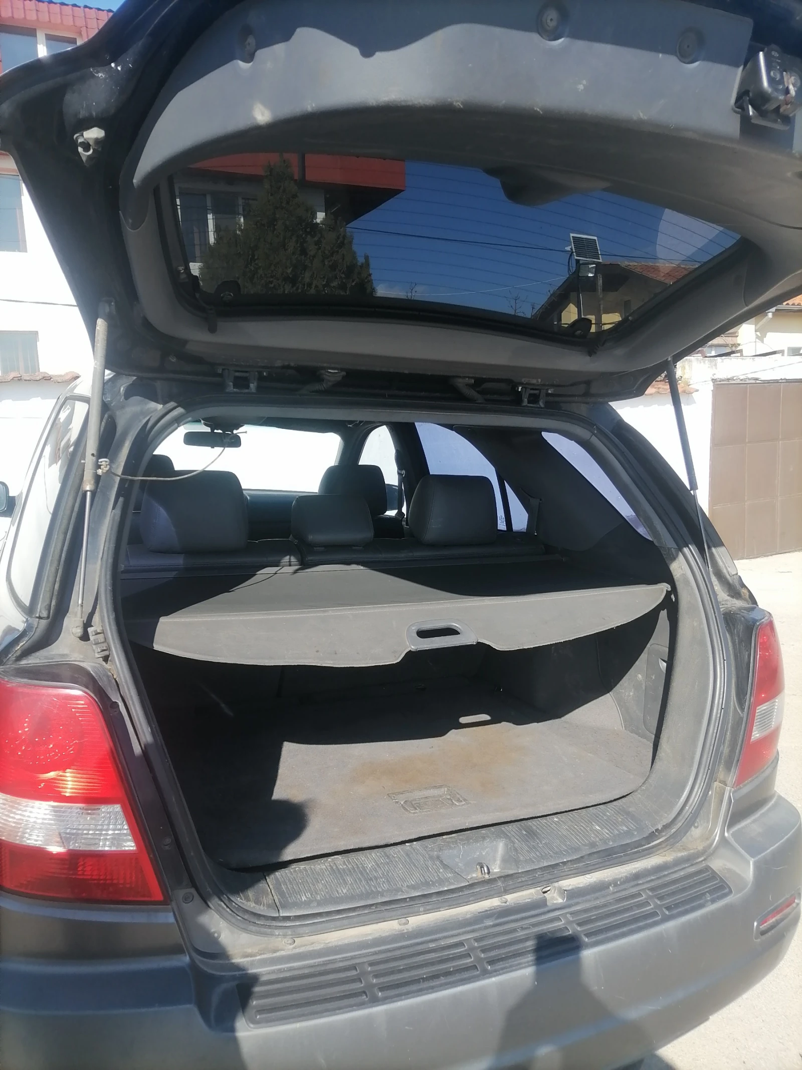 Kia Sorento, снимка 7 - Автомобили и джипове - 53735536