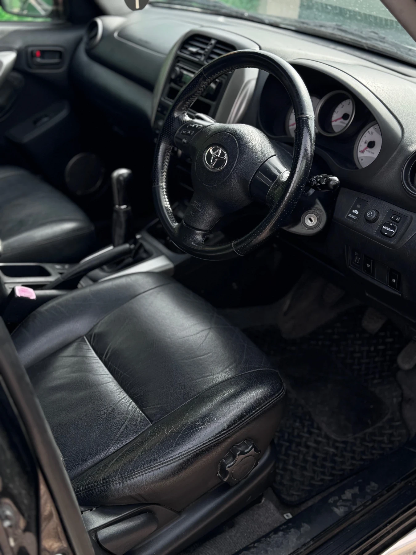 Toyota Rav4 XT4 D-4D, снимка 7 - Автомобили и джипове - 53937954