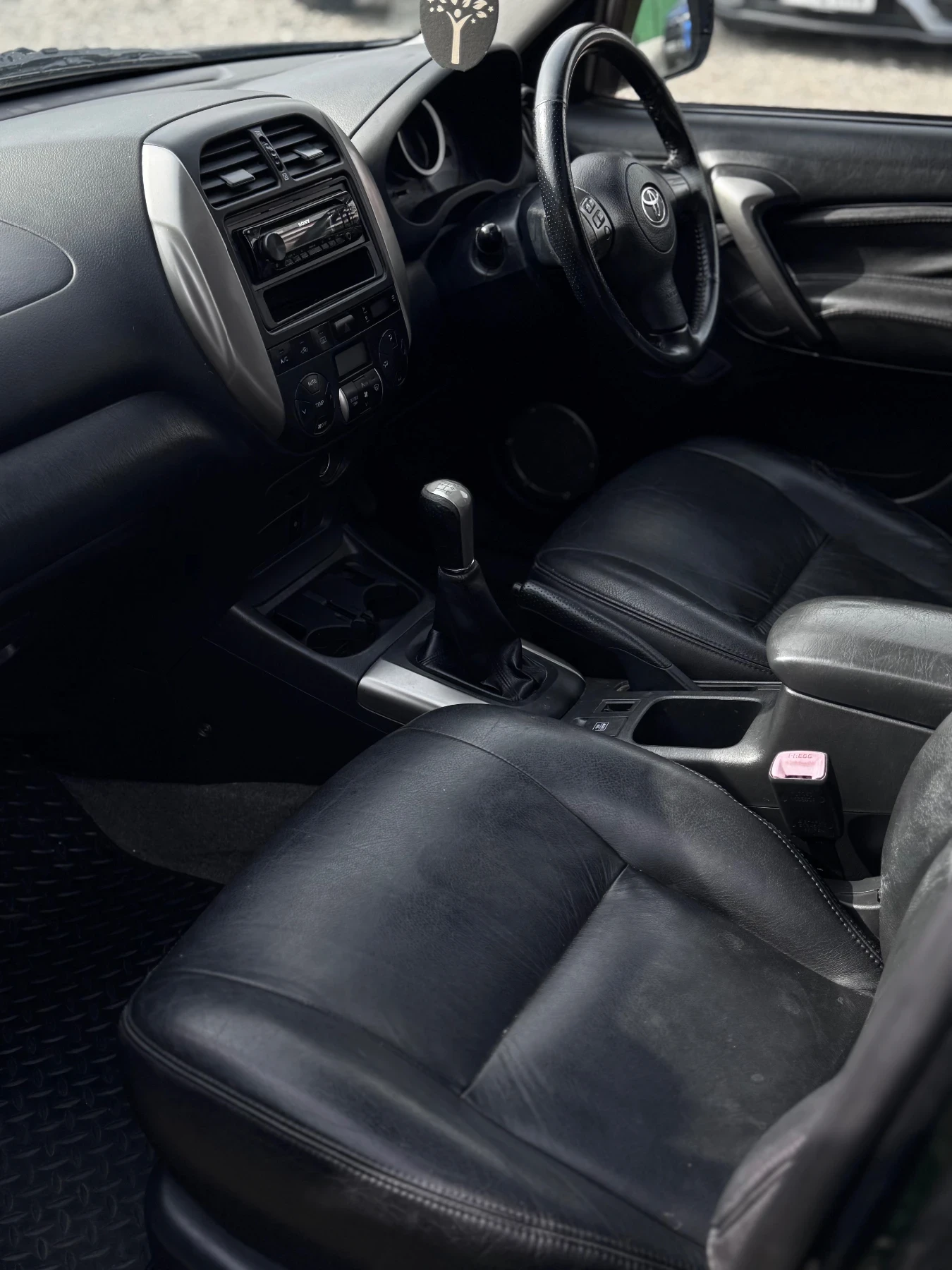 Toyota Rav4 XT4 D-4D, снимка 8 - Автомобили и джипове - 53937954