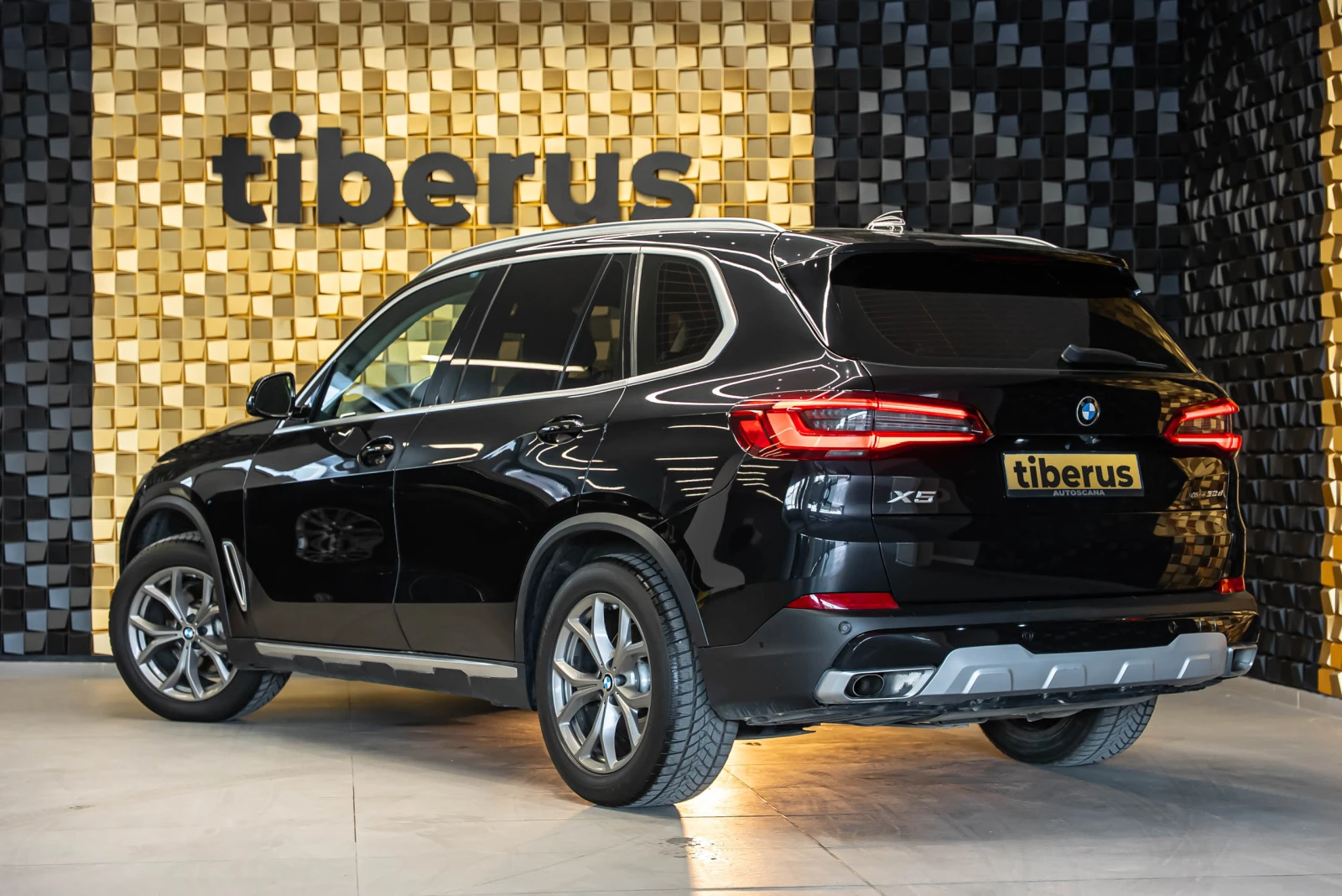 BMW X5 3.0d xDrive, снимка 2 - Автомобили и джипове - 54287639