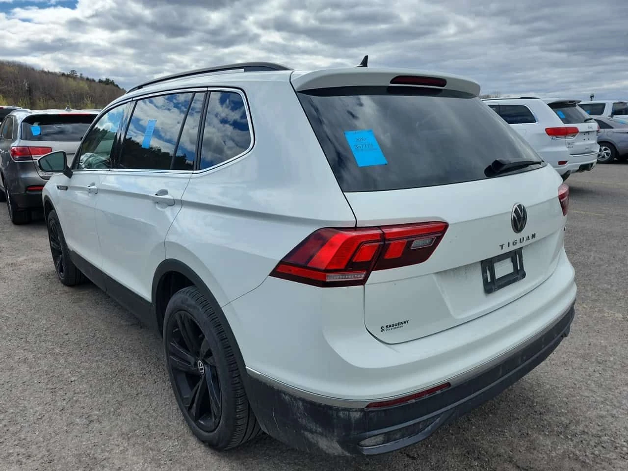 VW Tiguan * 2 ЧИФТА ГУМИ* АВТОКРЕДИТ БЕЗ ПЪРВОНАЧАЛНА ВНОСКА, снимка 4 - Автомобили и джипове - 54538166