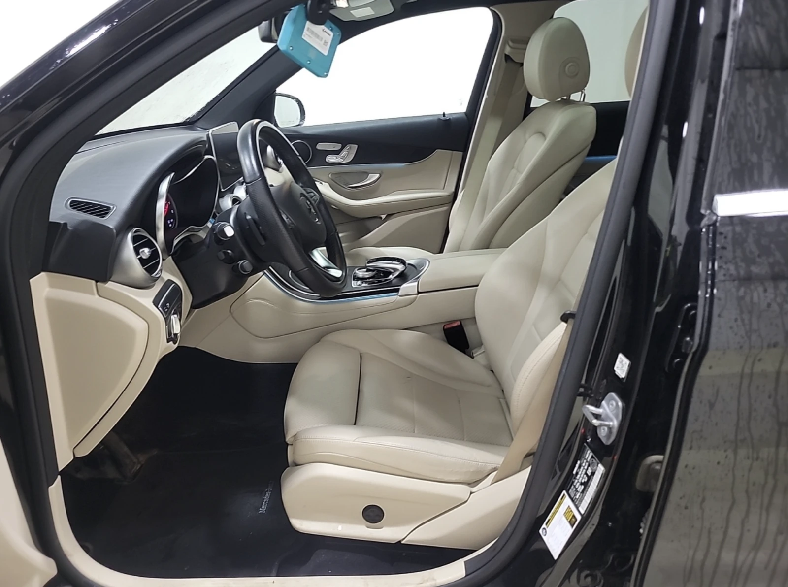 Mercedes-Benz GLC 300 2019 Mercedes-Benz GLC 300, снимка 7 - Автомобили и джипове - 54605162