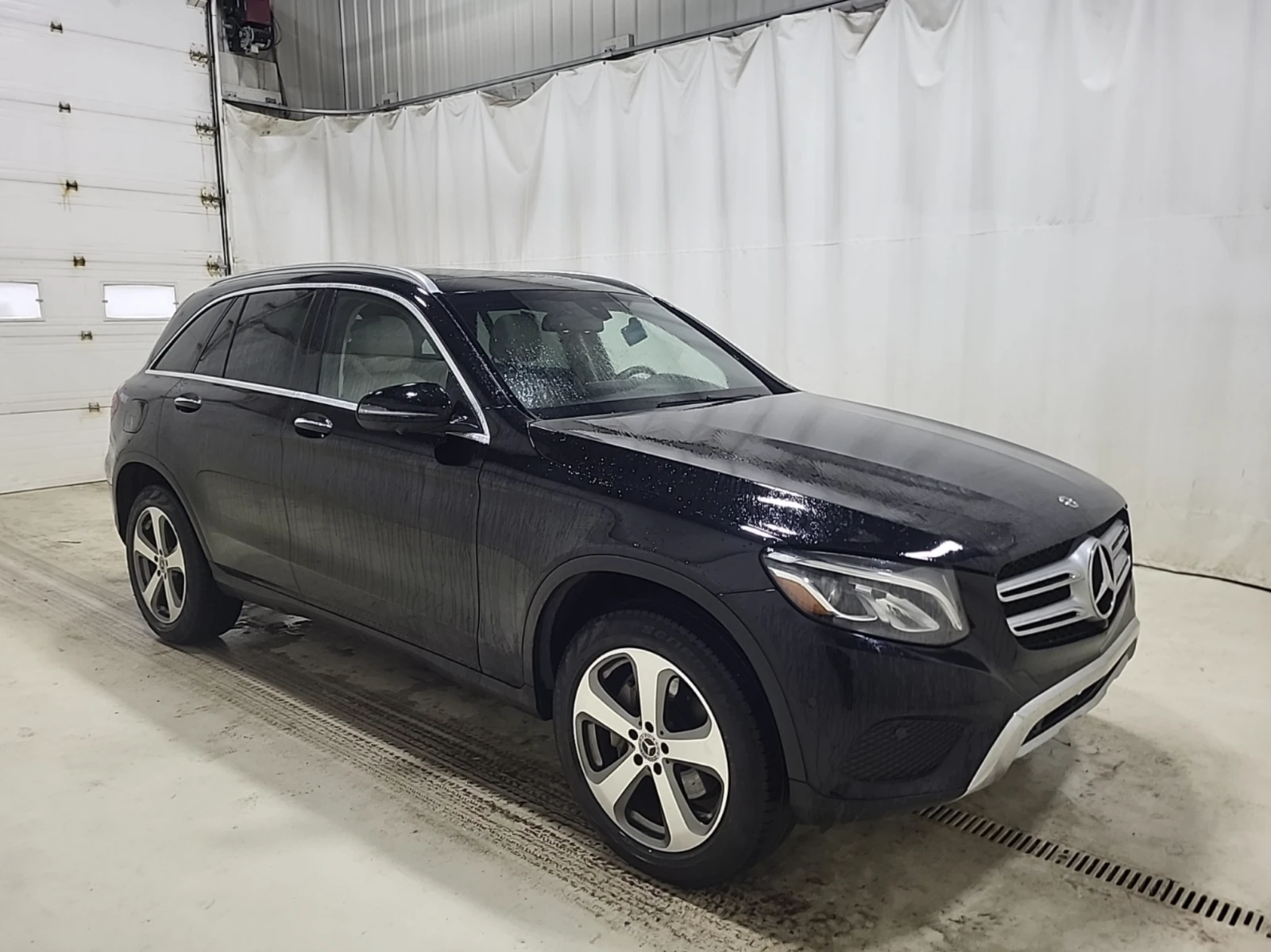 Mercedes-Benz GLC 300 2019 Mercedes-Benz GLC 300, снимка 3 - Автомобили и джипове - 54605162