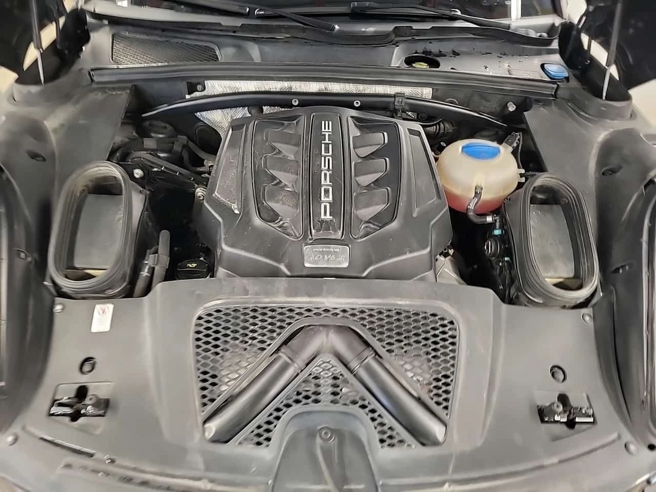 Porsche Macan  S / BOSE / PANO / АВТОКРЕДИТ , снимка 16 - Автомобили и джипове - 54668229