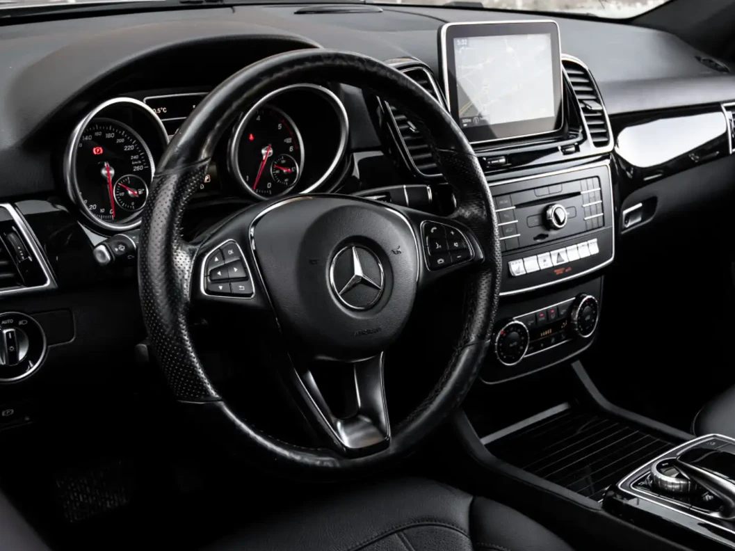 Mercedes-Benz GLE 350 Панорама / Harman Kardon, снимка 5 - Автомобили и джипове - 54999055