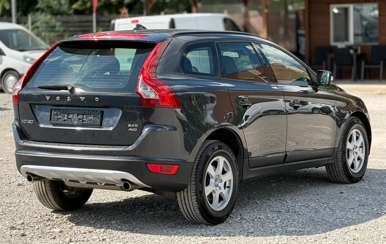 Volvo XC60 2.4D5 163к.с * Навигация* * Панорама* * Италия* , снимка 6 - Автомобили и джипове - 55043749