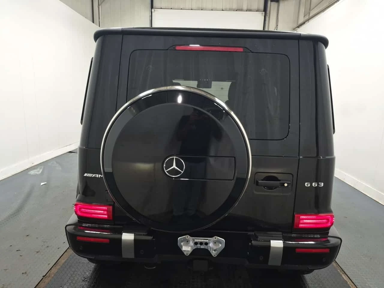 Mercedes-Benz G 63 AMG * CARFAX * АВТОКРЕДИТ БЕЗ ПЪРВОНАЧАЛНА, снимка 5 - Автомобили и джипове - 55440611