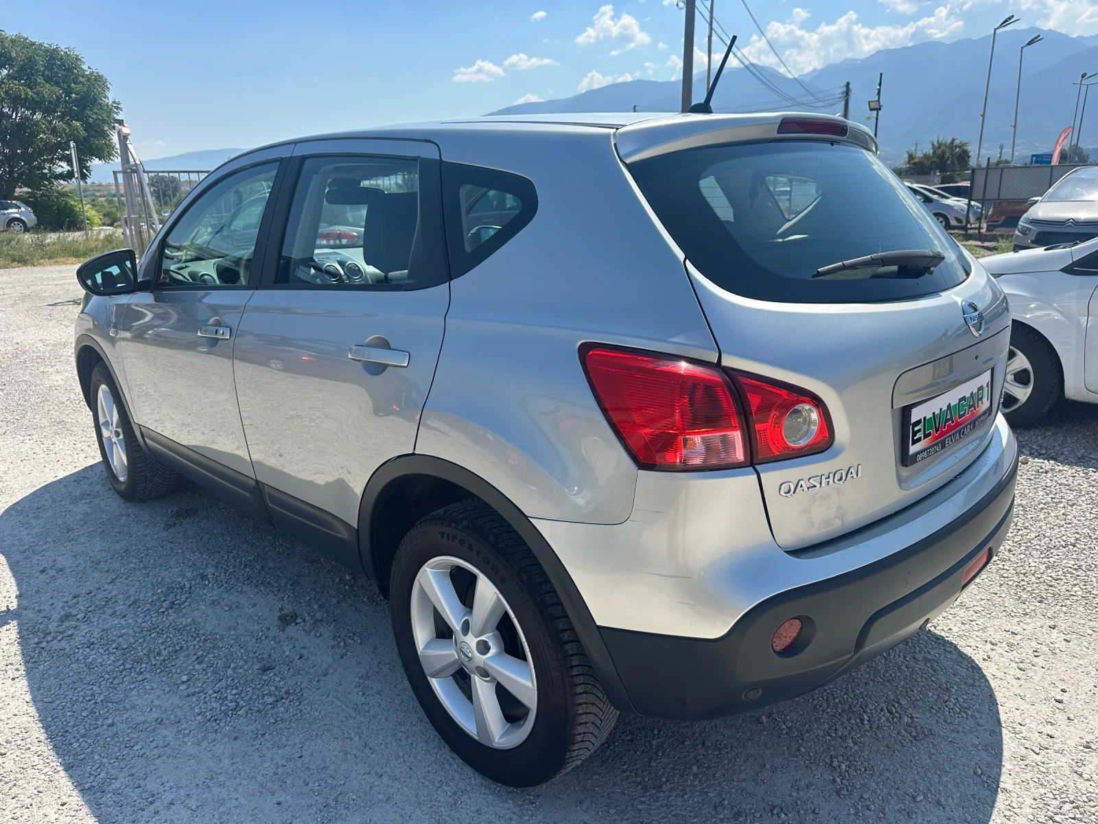 Nissan Qashqai 2.0D 4X4 panorama , снимка 4 - Автомобили и джипове - 55574397