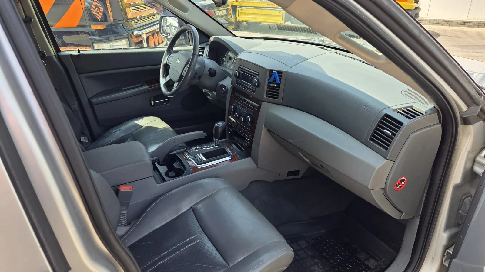 Jeep Grand cherokee, снимка 6 - Автомобили и джипове - 55684932