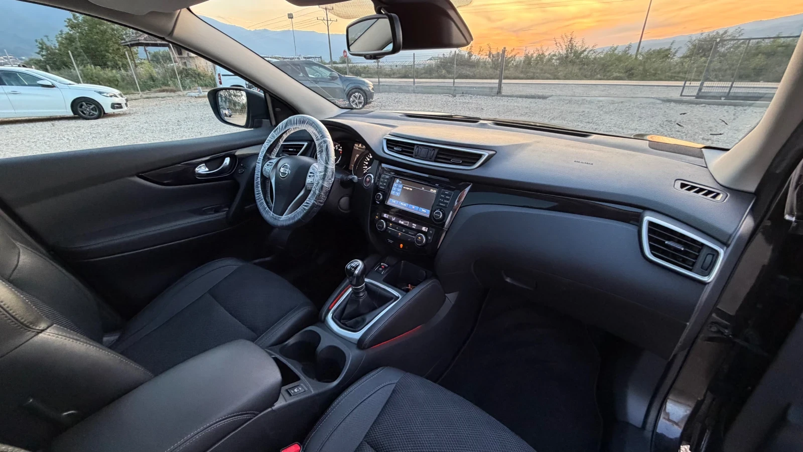Nissan Qashqai TEKNA+ | Панорама | 360  камери , снимка 12 - Автомобили и джипове - 56250529
