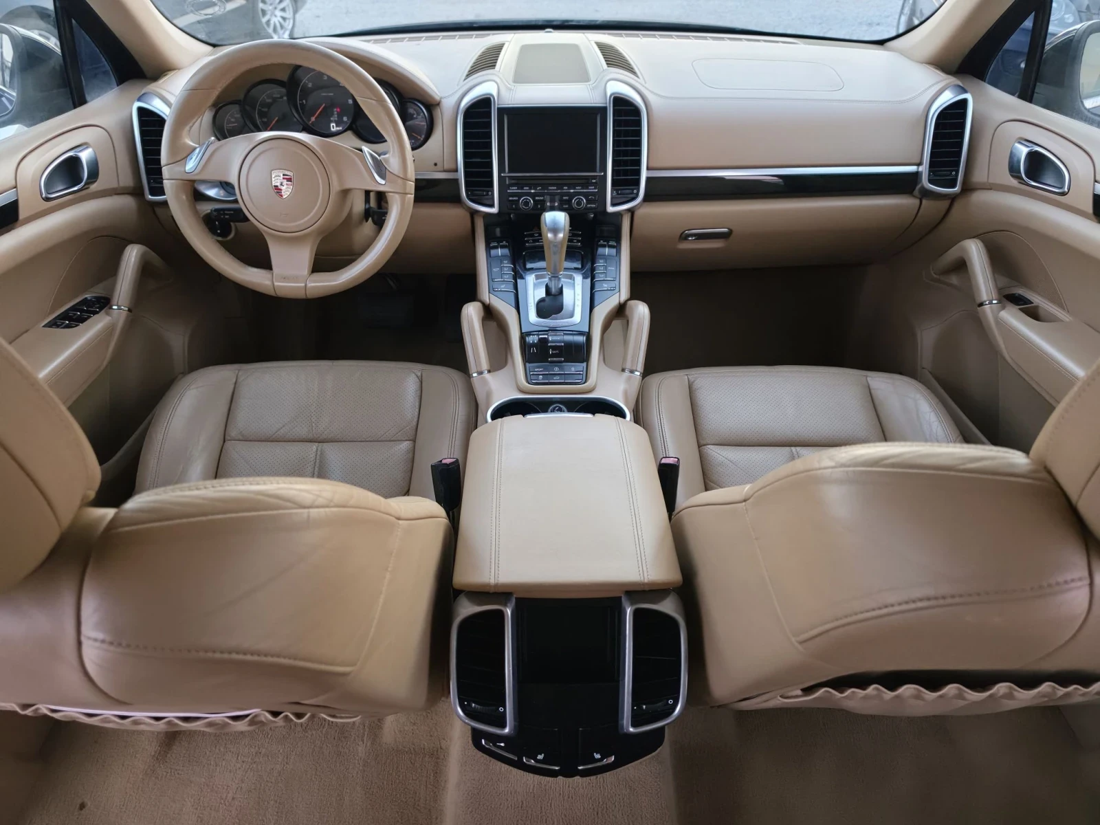 Porsche Cayenne 3.0 V6, снимка 11 - Автомобили и джипове - 56403868