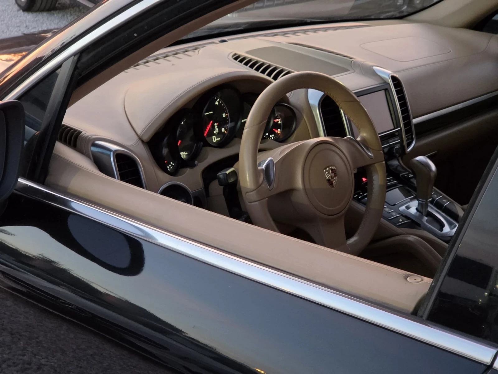 Porsche Cayenne 3.0 V6, снимка 8 - Автомобили и джипове - 56403868
