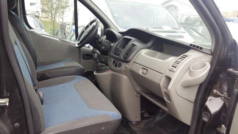 Renault Trafic 1.9 ,2.0 и 2.5DCI, снимка 10 - Бусове и автобуси - 41988006