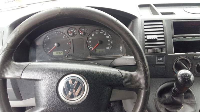 VW T5 2.5tdi, снимка 14 - Бусове и автобуси - 24591823