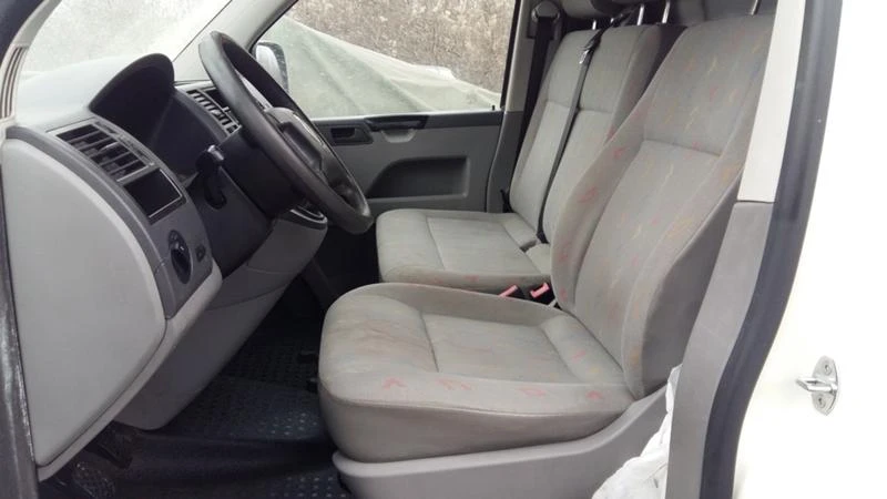 VW T5 2.5tdi, снимка 12 - Бусове и автобуси - 24591823