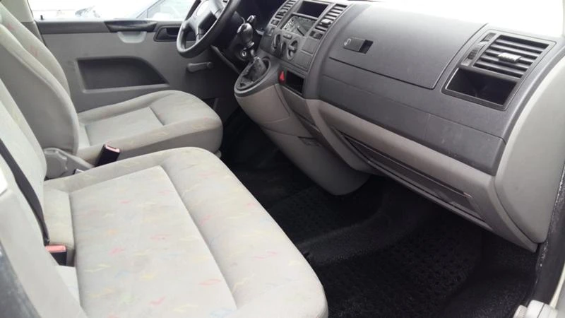 VW T5 2.5tdi, снимка 13 - Бусове и автобуси - 24591823