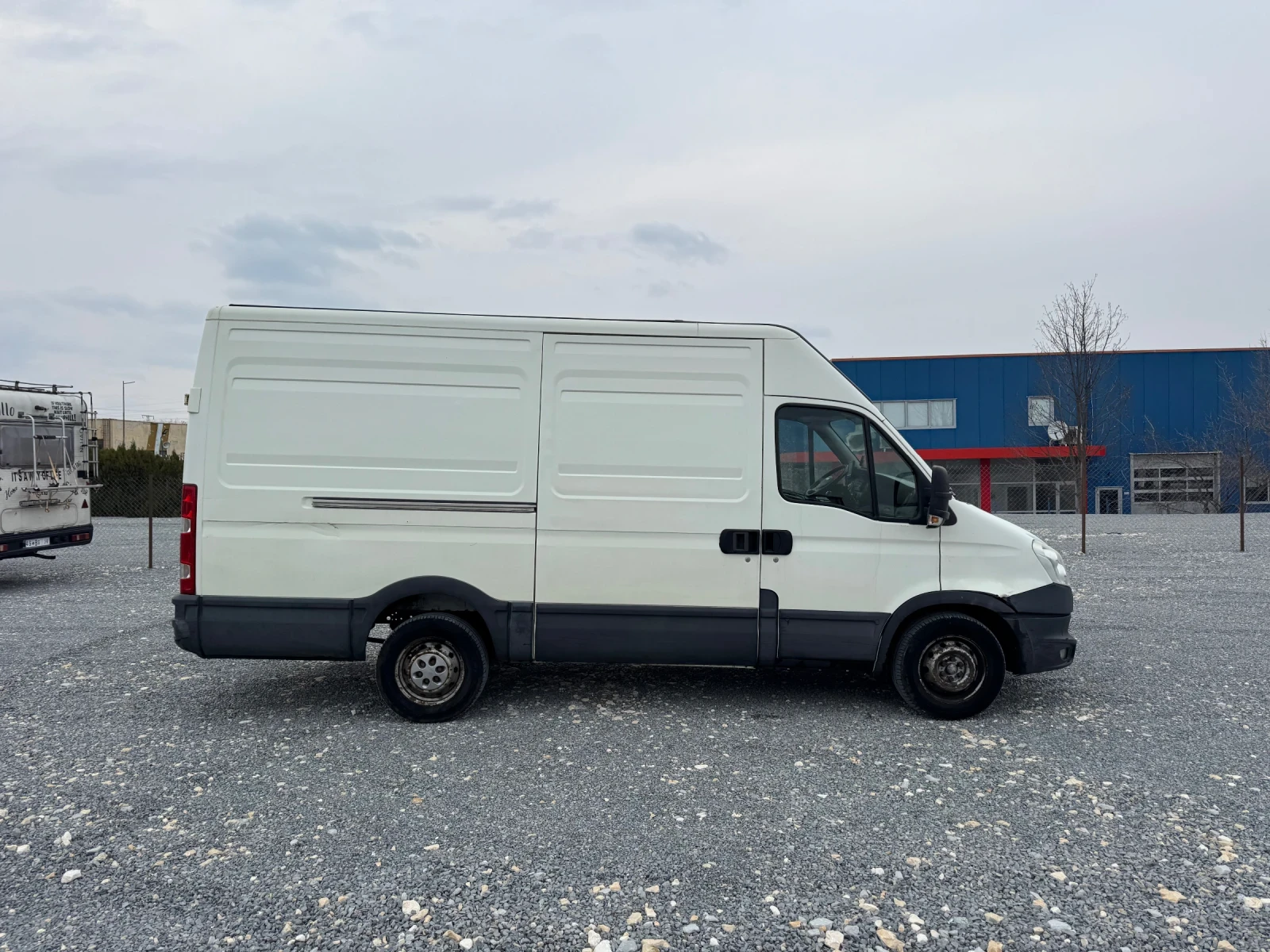 Iveco Daily KLIMATIK MAXI MAXI БЕЗ ТОЧКА РЪЖДА!!!!, снимка 4 - Бусове и автобуси - 53921673